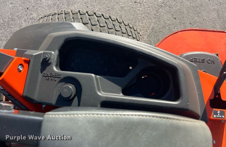 image for item EH2858 Kubota Z726XKW ZTR lawn mower