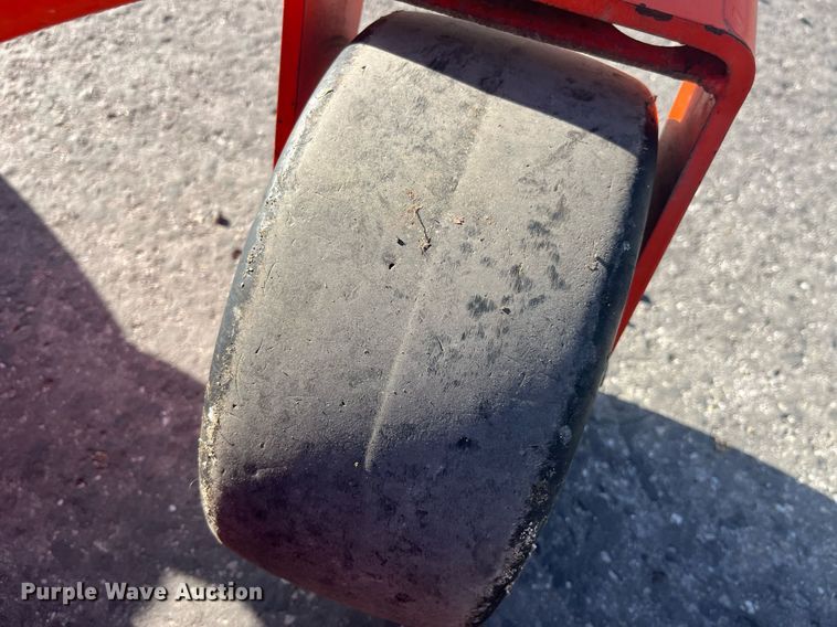 image for item EH2858 Kubota Z726XKW ZTR lawn mower