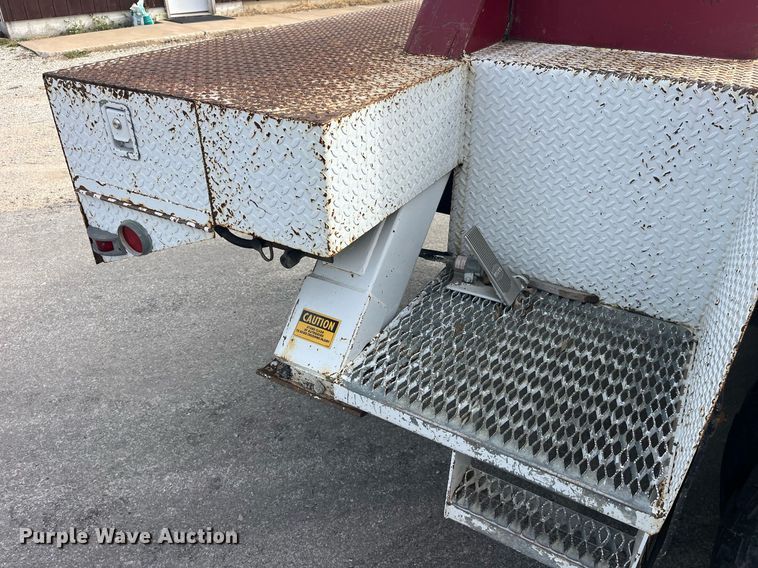 image for item EH2859 1991 GMC Topkick digger derrick truck