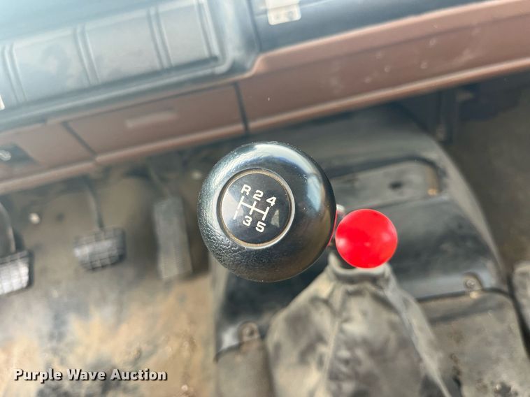 image for item EH2859 1991 GMC Topkick digger derrick truck