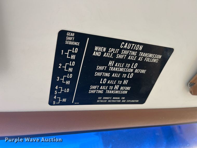 image for item EH2859 1991 GMC Topkick digger derrick truck