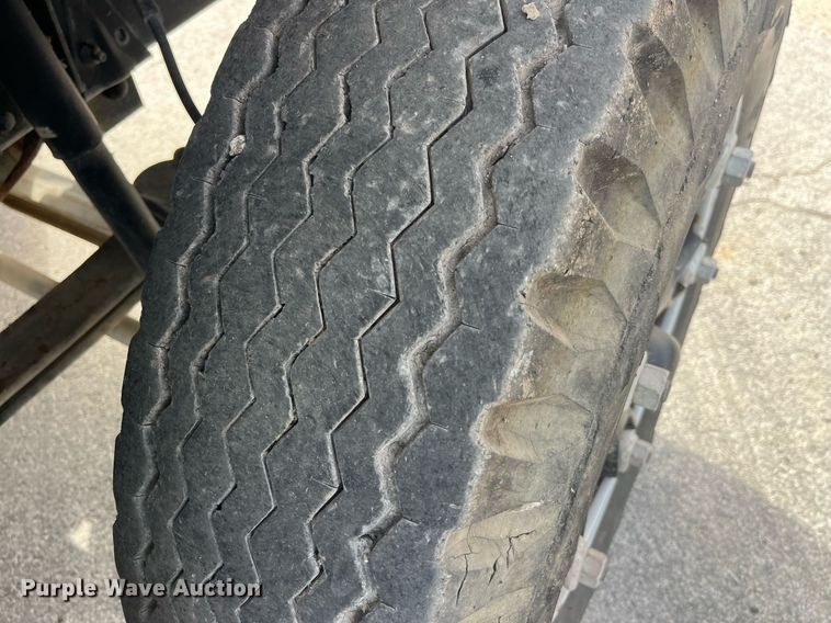 image for item EH2859 1991 GMC Topkick digger derrick truck