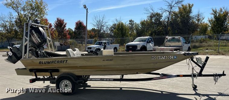 image for item EH2881 2005 Alumacraft boat