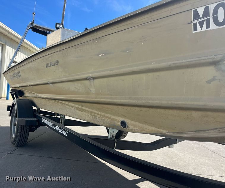 image for item EH2881 2005 Alumacraft boat