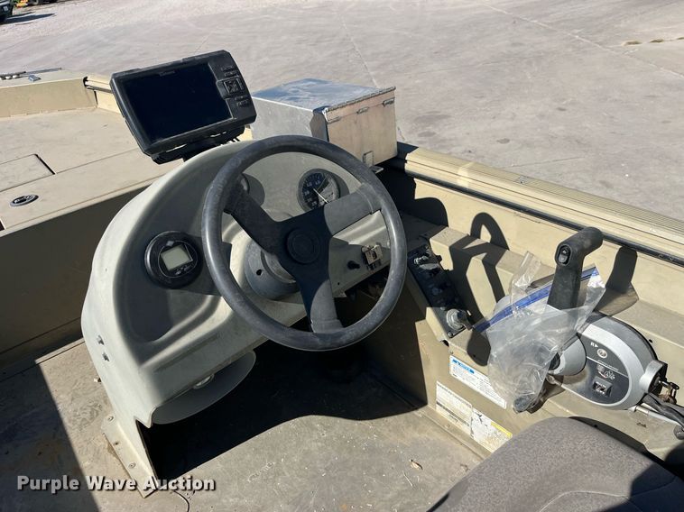 image for item EH2881 2005 Alumacraft boat