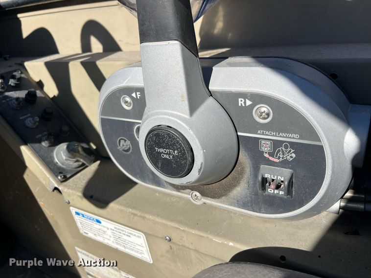 image for item EH2881 2005 Alumacraft boat