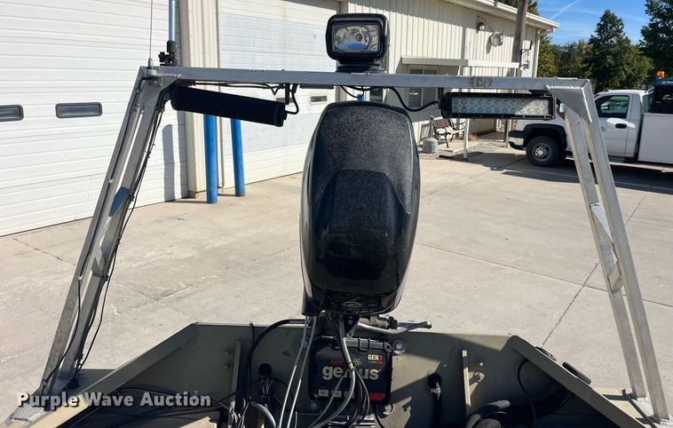 image for item EH2881 2005 Alumacraft boat