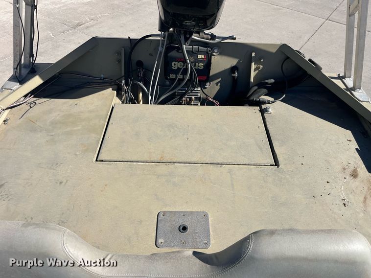 image for item EH2881 2005 Alumacraft boat