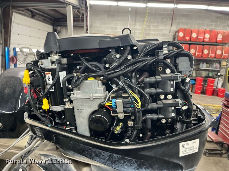 image for item EH2881 2005 Alumacraft boat