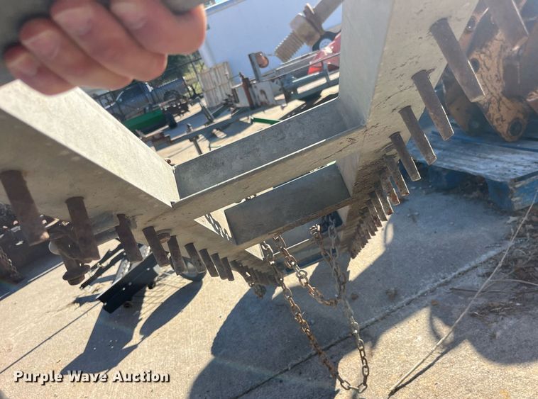 image for item EH2884 (2) tine dethatchers