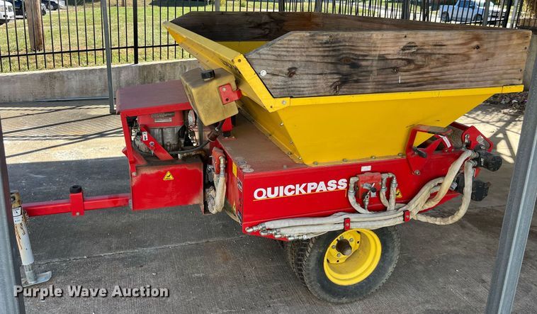 image for item EH2888 2005 Ty-Crop Quick pass 450 top dresser spreader