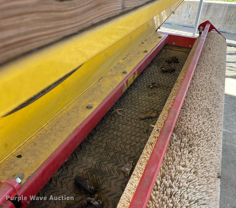 image for item EH2888 2005 Ty-Crop Quick pass 450 top dresser spreader