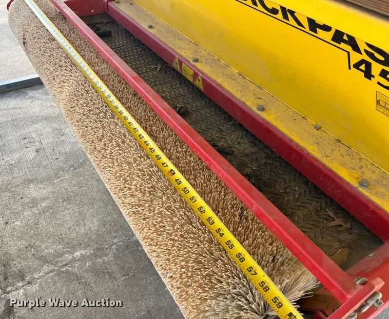 image for item EH2888 2005 Ty-Crop Quick pass 450 top dresser spreader