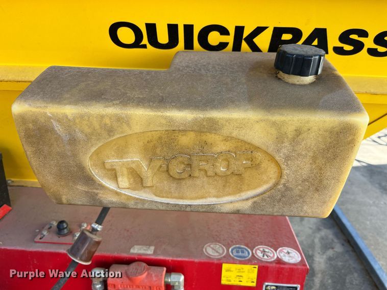 image for item EH2888 2005 Ty-Crop Quick pass 450 top dresser spreader