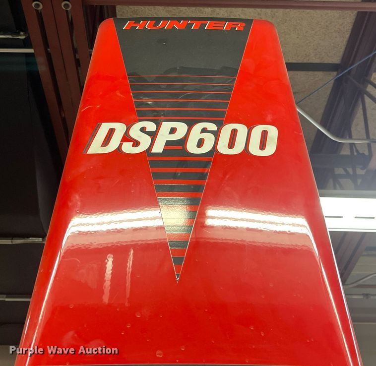 image for item EH2889 Hunter R811 alignment machine