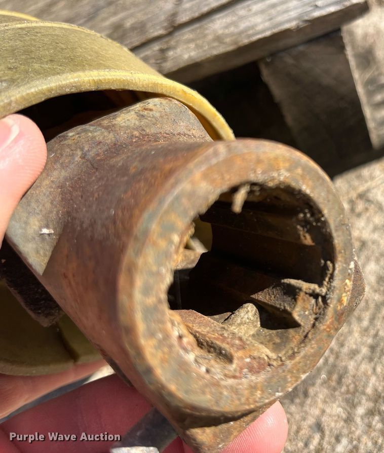 image for item EH2891 Farm Star Equipment spreader