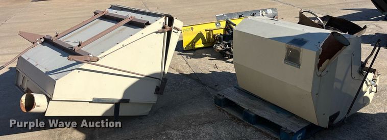 image for item EH2892 (2) Grasshopper grass baggers