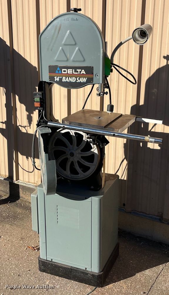 image for item EH2896 Delta band saw