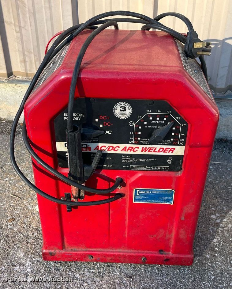 image for item EH2899 (8) Lincoln Electric 225/125 welders