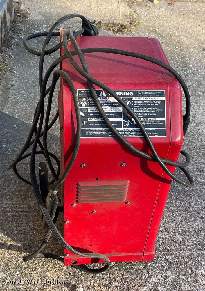 image for item EH2899 (8) Lincoln Electric 225/125 welders