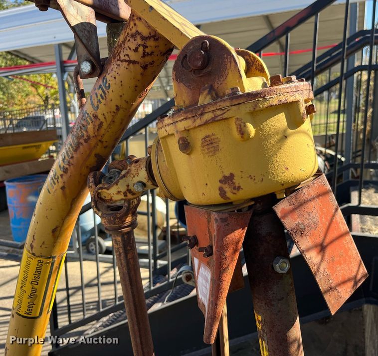 image for item EH2903 The Leinbach Line post hole auger