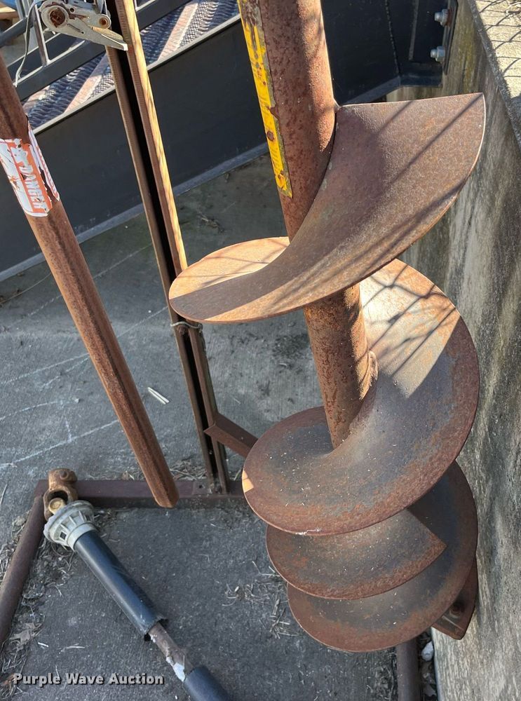image for item EH2903 The Leinbach Line post hole auger