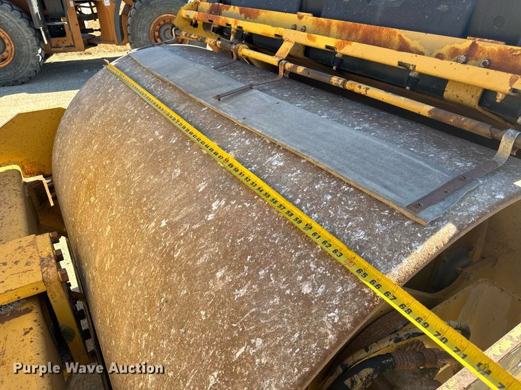 image for item EH7115 1991 Caterpillar CB-534 double drum vibratory roller
