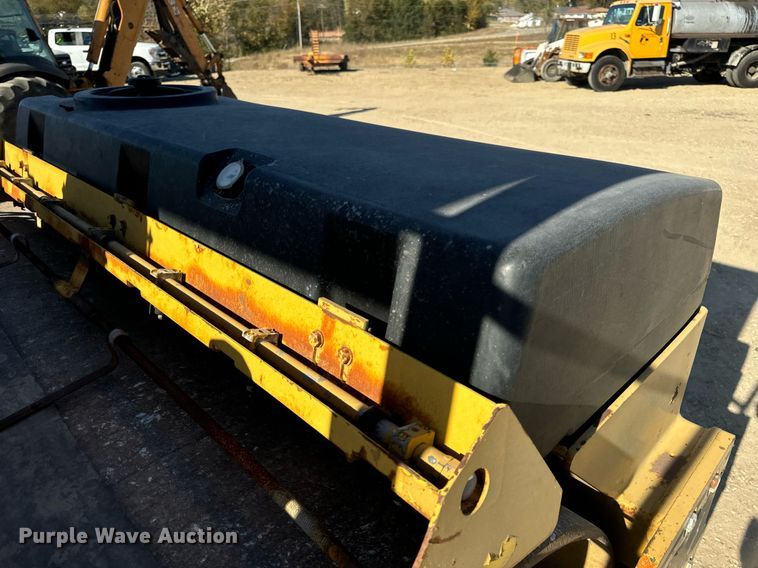 image for item EH7115 1991 Caterpillar CB-534 double drum vibratory roller