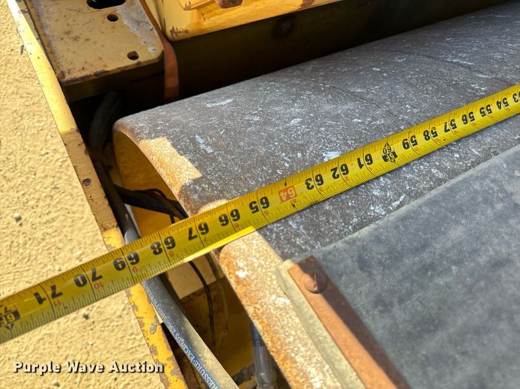 image for item EH7115 1991 Caterpillar CB-534 double drum vibratory roller