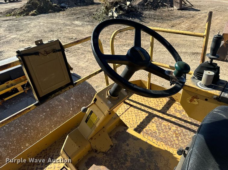 image for item EH7115 1991 Caterpillar CB-534 double drum vibratory roller
