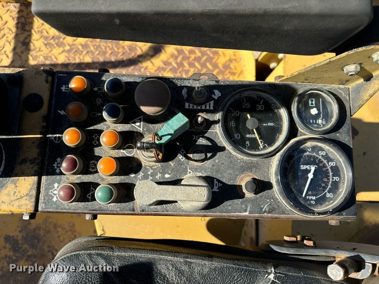 image for item EH7115 1991 Caterpillar CB-534 double drum vibratory roller