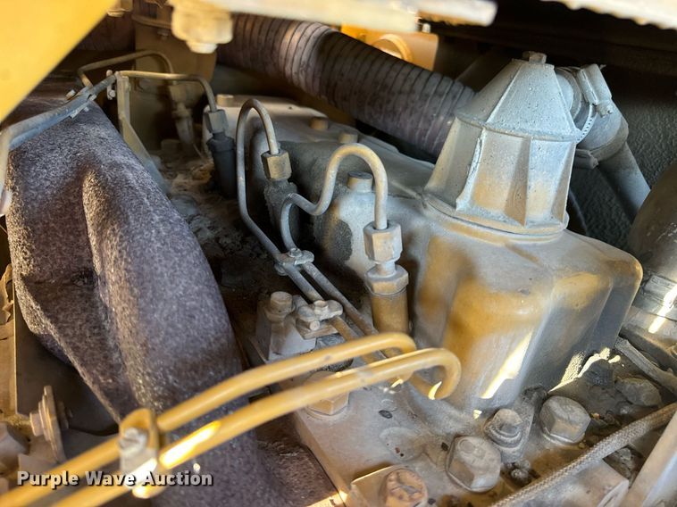 image for item EH7115 1991 Caterpillar CB-534 double drum vibratory roller