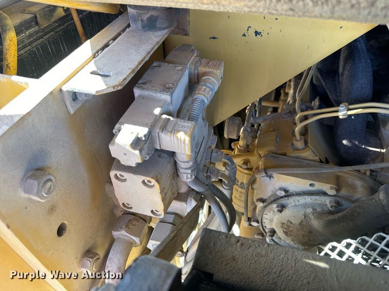 image for item EH7115 1991 Caterpillar CB-534 double drum vibratory roller