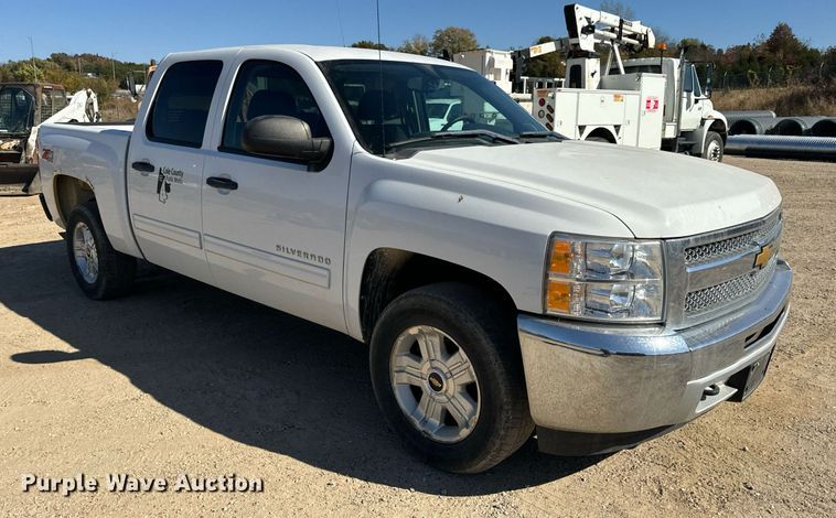 image for item EH7116 2013 Chevrolet Silverado 1500 Crew Cab pickup truck