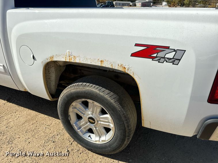 image for item EH7116 2013 Chevrolet Silverado 1500 Crew Cab pickup truck