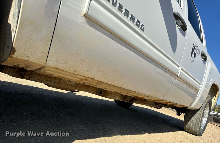 image for item EH7116 2013 Chevrolet Silverado 1500 Crew Cab pickup truck