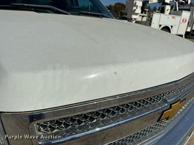 image for item EH7116 2013 Chevrolet Silverado 1500 Crew Cab pickup truck