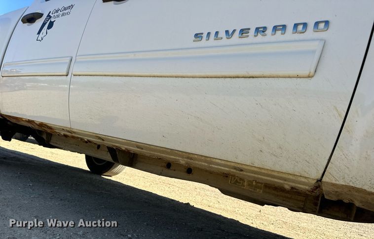 image for item EH7116 2013 Chevrolet Silverado 1500 Crew Cab pickup truck