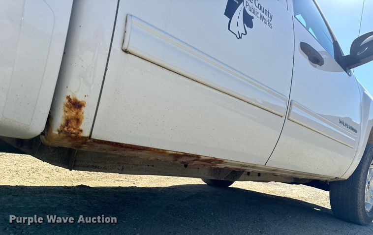 image for item EH7116 2013 Chevrolet Silverado 1500 Crew Cab pickup truck