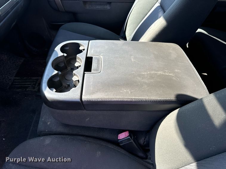 image for item EH7116 2013 Chevrolet Silverado 1500 Crew Cab pickup truck