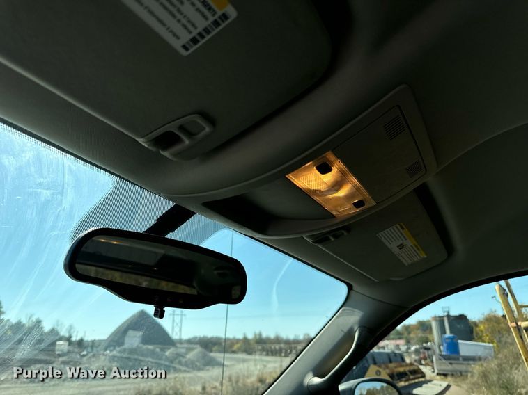 image for item EH7116 2013 Chevrolet Silverado 1500 Crew Cab pickup truck