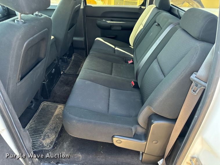 image for item EH7116 2013 Chevrolet Silverado 1500 Crew Cab pickup truck