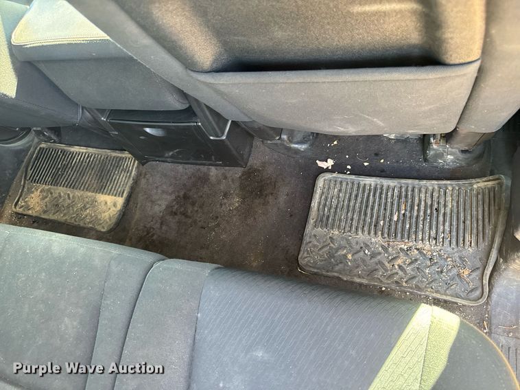 image for item EH7116 2013 Chevrolet Silverado 1500 Crew Cab pickup truck