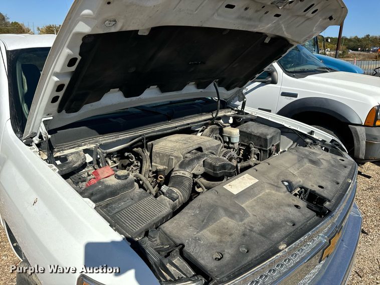 image for item EH7116 2013 Chevrolet Silverado 1500 Crew Cab pickup truck