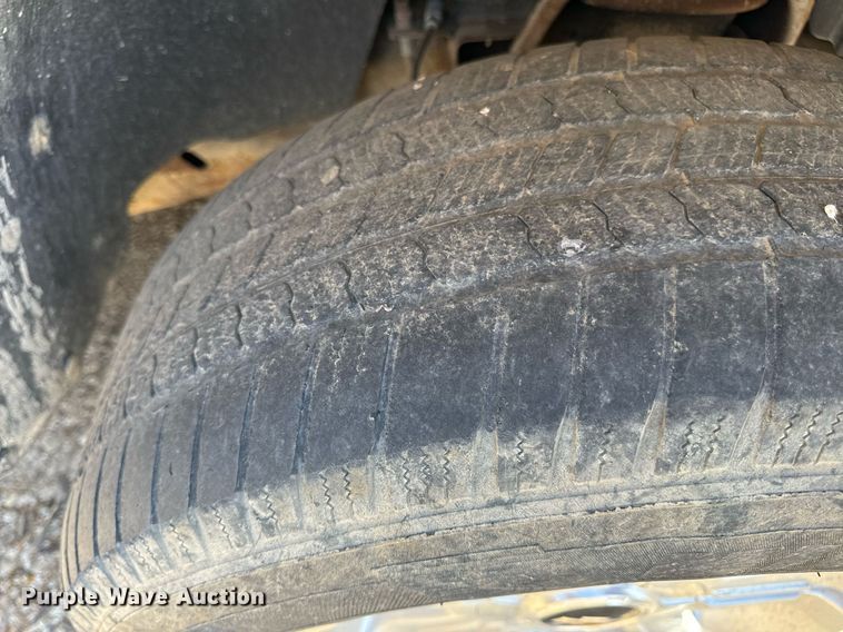 image for item EH7116 2013 Chevrolet Silverado 1500 Crew Cab pickup truck