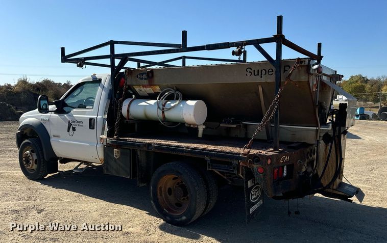 image for item EH7117 2006 Ford F550 Super Duty XL flatbed truck