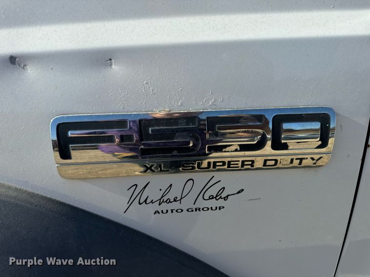 image for item EH7117 2006 Ford F550 Super Duty XL flatbed truck