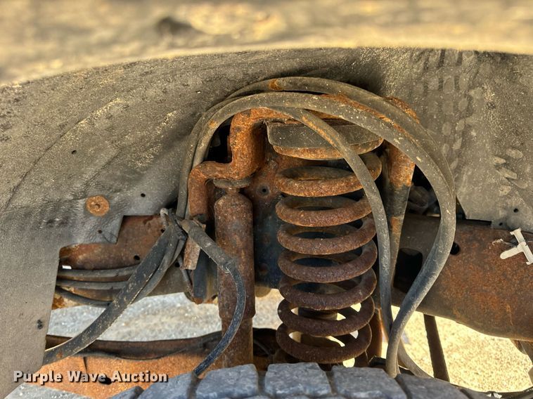 image for item EH7117 2006 Ford F550 Super Duty XL flatbed truck