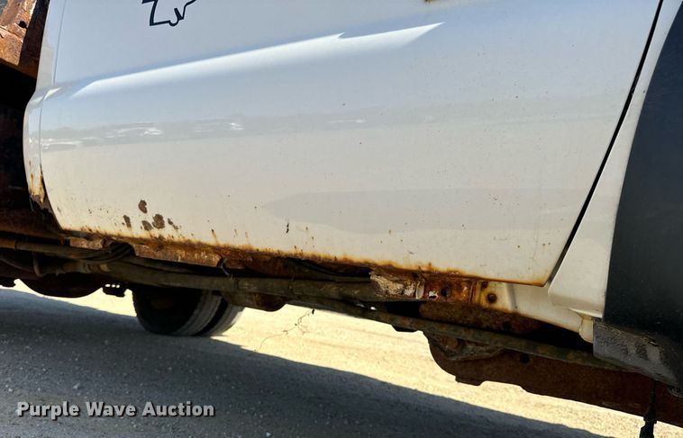 image for item EH7117 2006 Ford F550 Super Duty XL flatbed truck