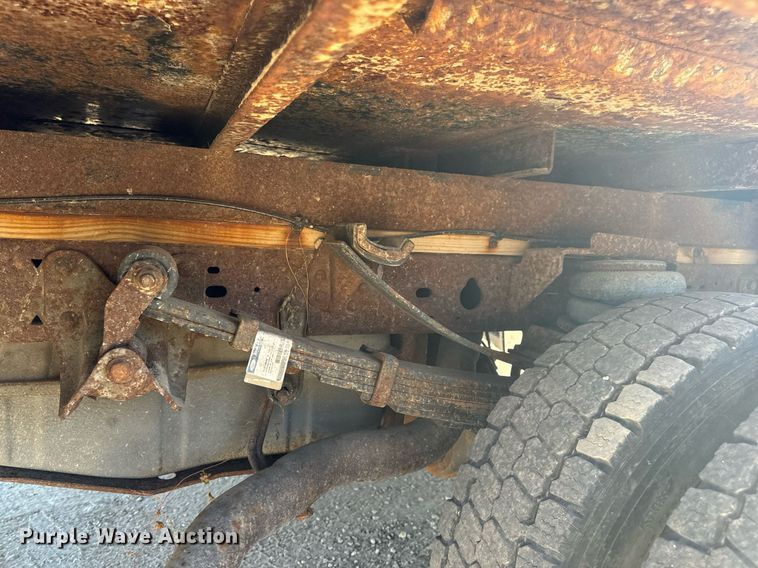 image for item EH7117 2006 Ford F550 Super Duty XL flatbed truck